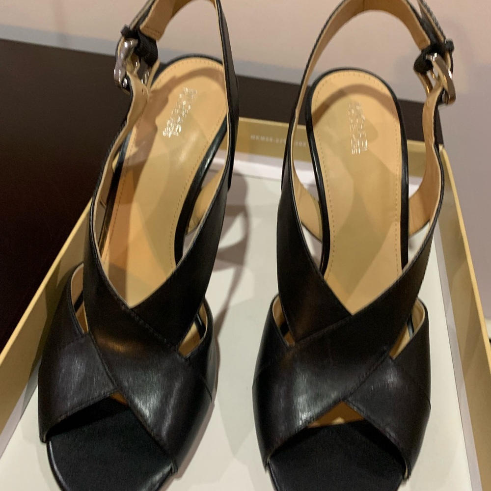 Michael Michael Kors Becky leather sandals